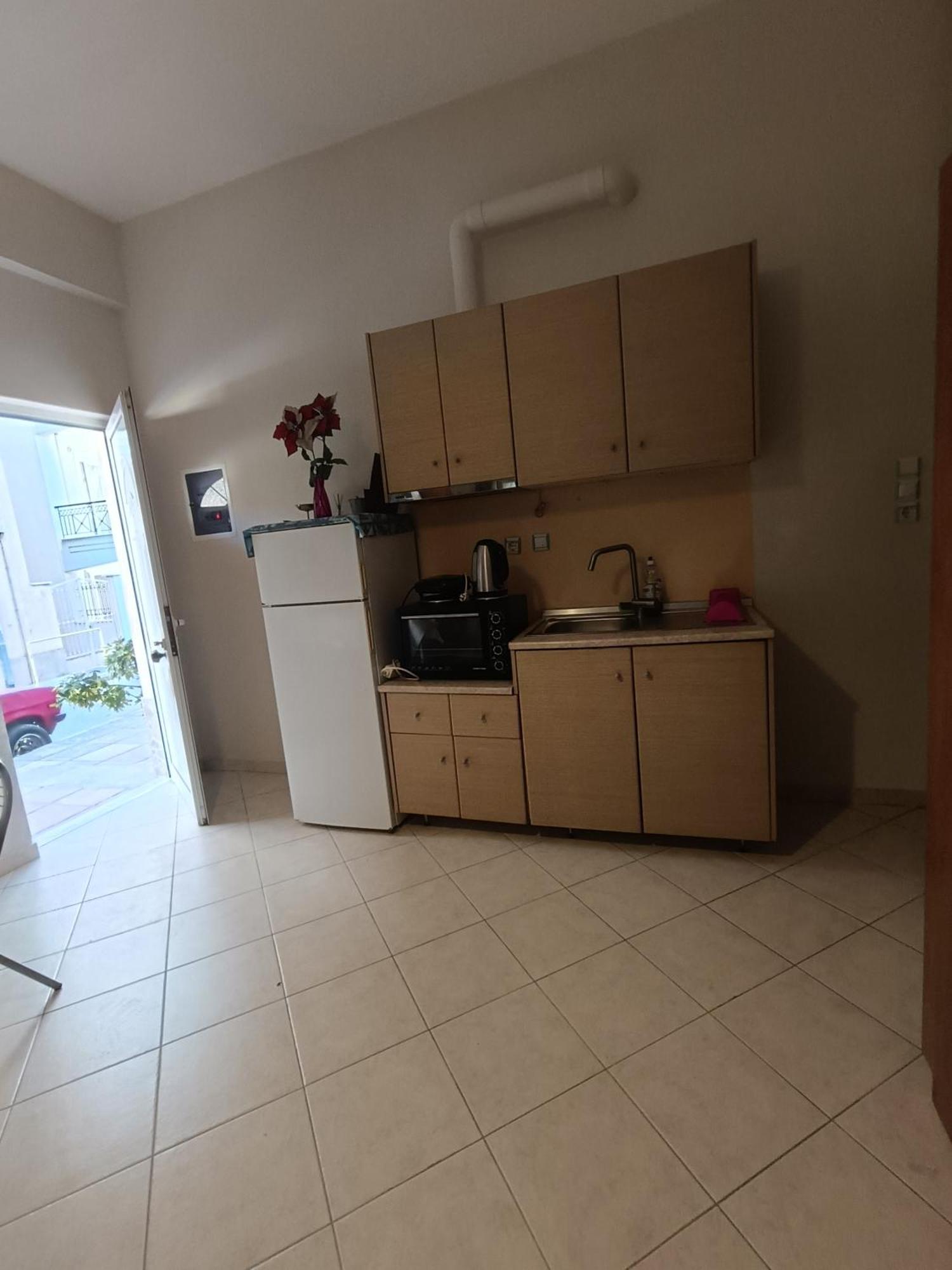 Cozy Apartment In The Center Of Aighion Achaia - Ground Floor - Ισόγειο Στουντιο Aigio Esterno foto
